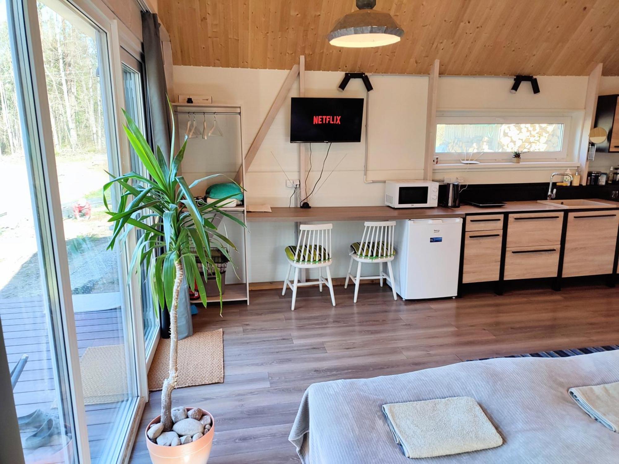 Modern Sauna Cabin In Horse Ranch Liyeplauke Buitenkant foto