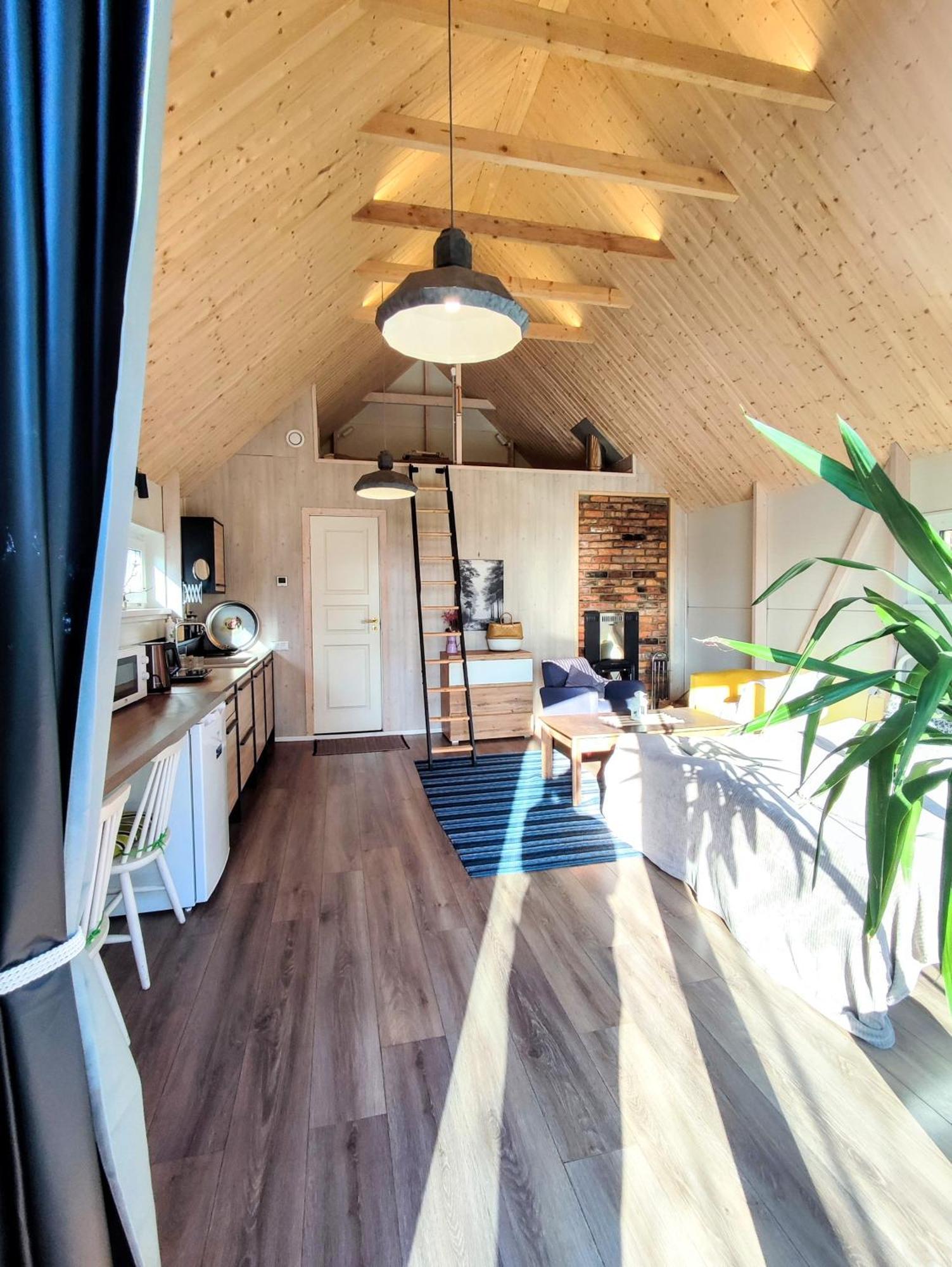Modern Sauna Cabin In Horse Ranch Liyeplauke Buitenkant foto