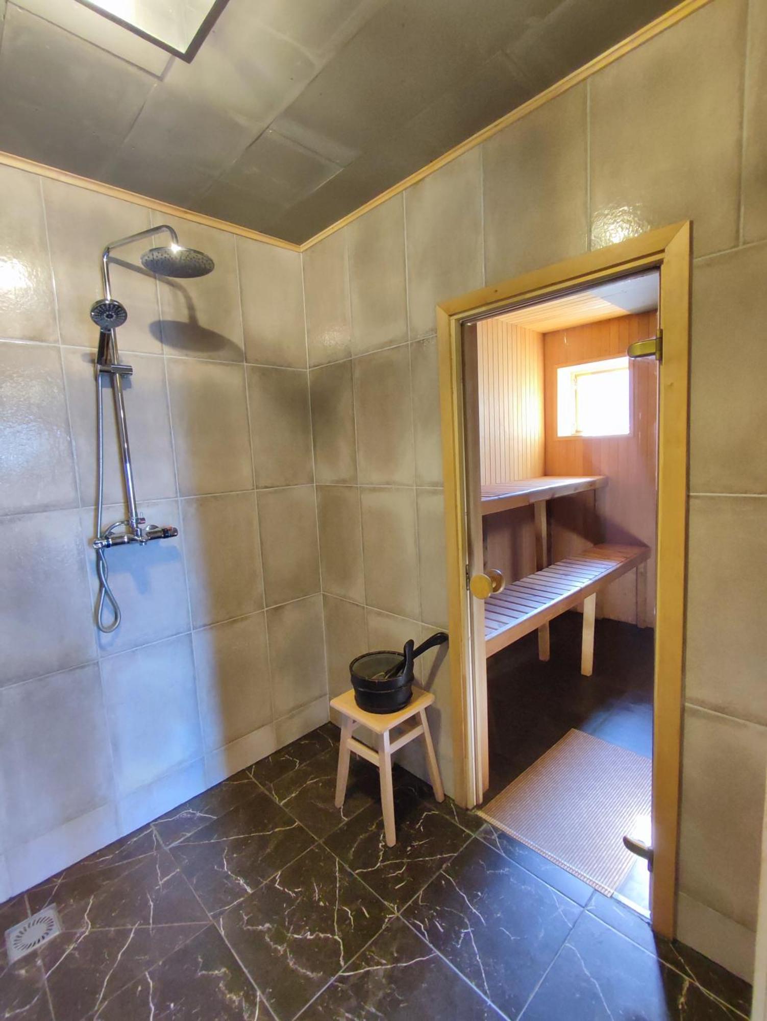 Modern Sauna Cabin In Horse Ranch Liyeplauke Buitenkant foto